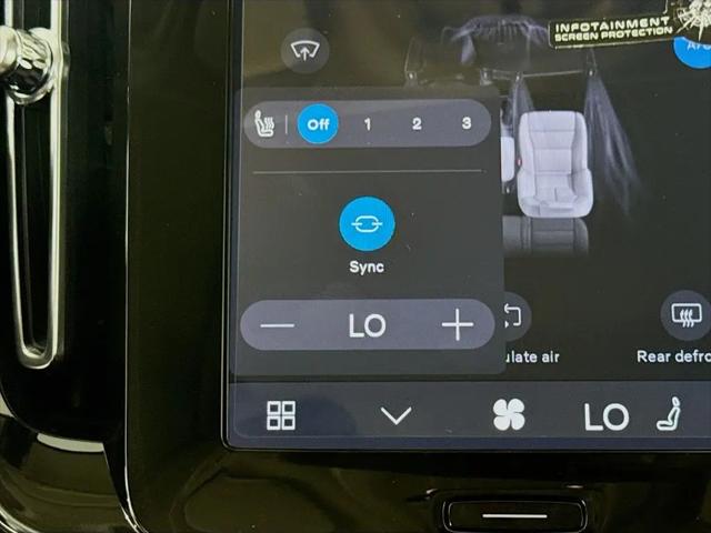 2026 Volvo XC40 Core, B5 AWD Gas (mild hybrid), Dark