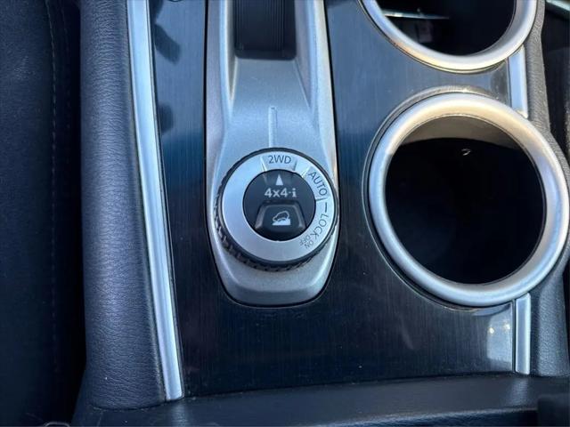 2015 Nissan Pathfinder SV
