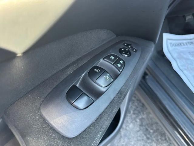2015 Nissan Pathfinder SV