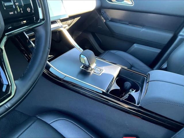 2026 Land Rover Range Rover Velar P250 Dynamic SE