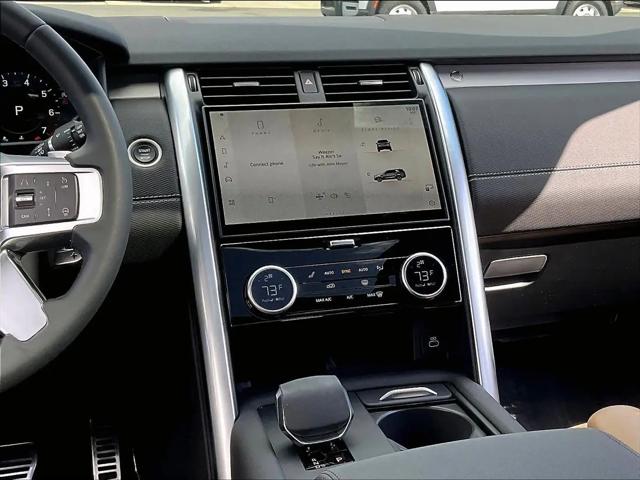 2025 Land Rover Discovery P300 Dynamic SE