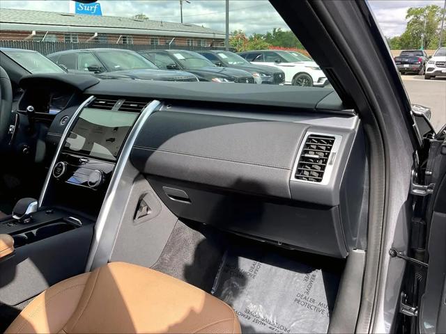 2025 Land Rover Discovery P300 Dynamic SE
