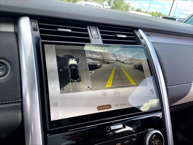 2025 Land Rover Discovery P300 Dynamic SE