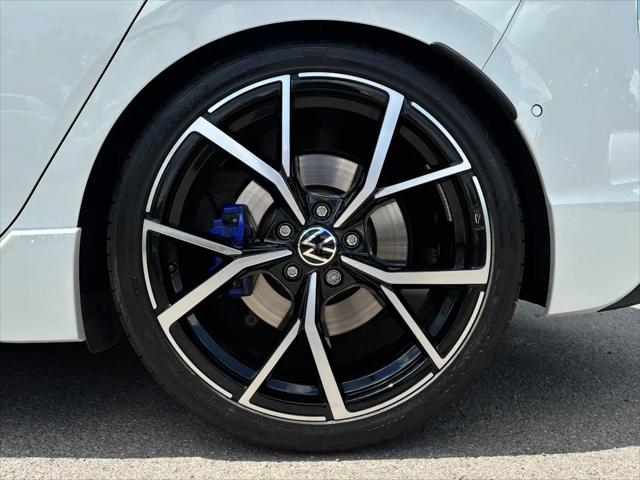 2024 Volkswagen Golf R 2.0T