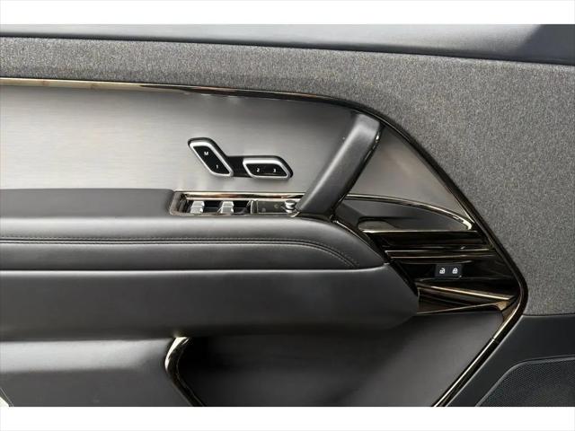 2025 Land Rover Range Rover Sport P360 SE