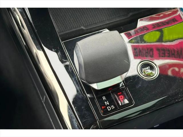 2025 Land Rover Range Rover Sport P360 SE