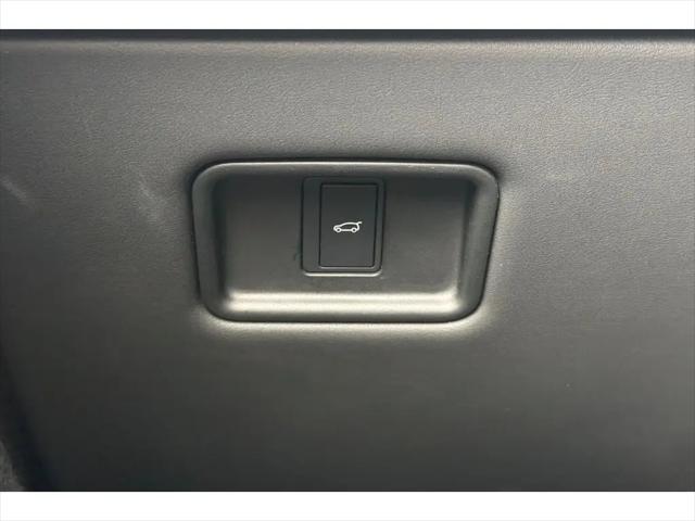 2025 Land Rover Range Rover Sport P360 SE