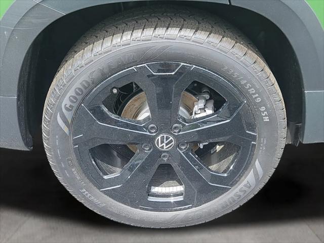 2026 Volkswagen Taos SEL