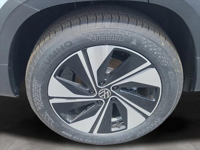2026 Volkswagen Taos SE