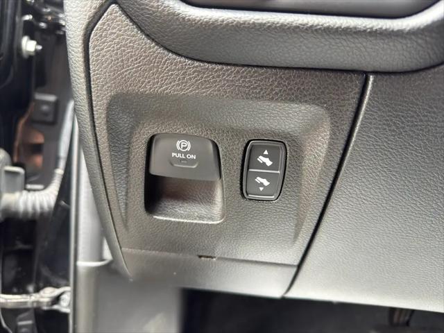 2022 Ram 1500 Big Horn Crew Cab 4x4 5'7" Box