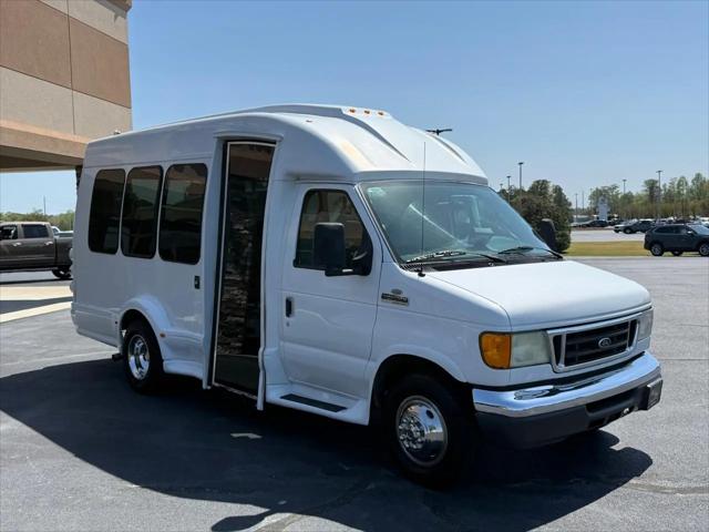 2007 Ford E-350 Cutaway E-350