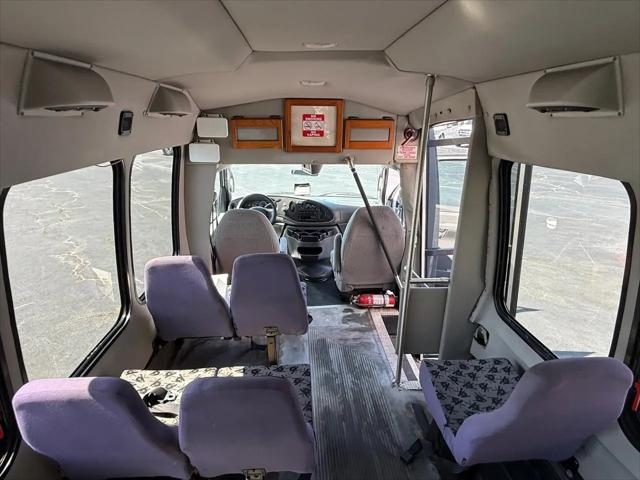 2007 Ford E-350 Cutaway E-350