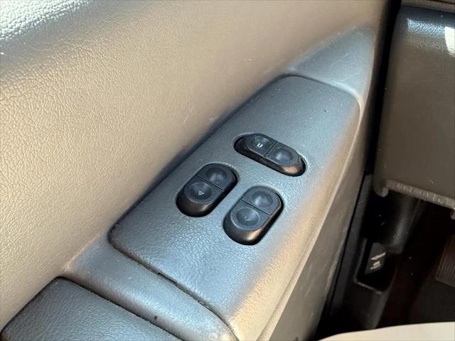 2007 Ford E-350 Cutaway E-350