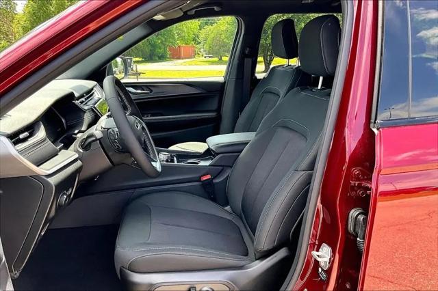 2026 Jeep Grand Cherokee L Laredo 4x4