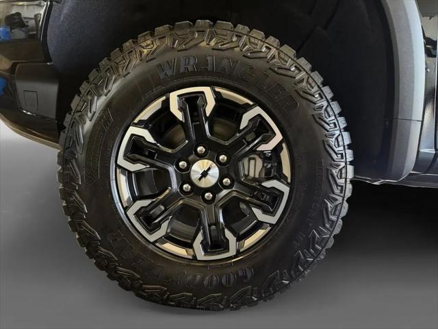 2026 Chevrolet Silverado 1500 4WD Crew Cab Short Bed ZR2