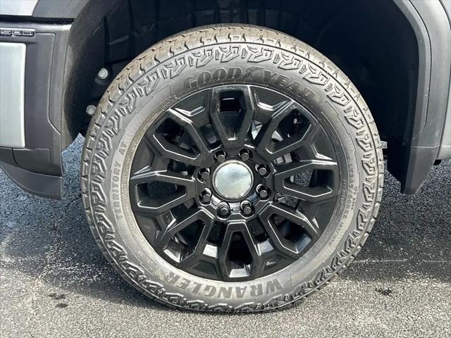 2026 GMC Sierra 2500HD Crew Cab, Standard Bed, AT4, 4WD