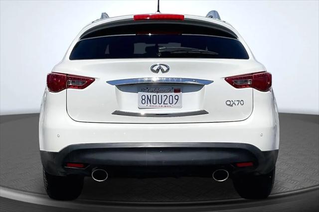 2017 INFINITI QX70 Standard