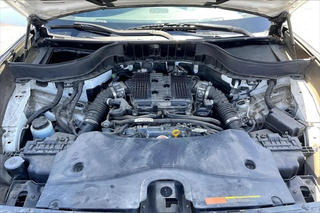 2017 INFINITI QX70 Standard
