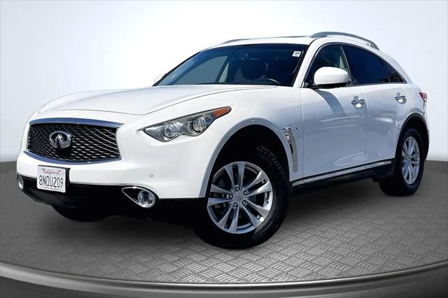 2017 INFINITI QX70 Standard