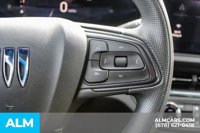2025 Buick NV Preferred FWD