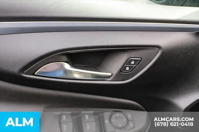 2025 Buick NV Preferred FWD