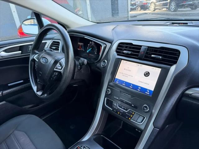 2020 Ford Fusion SE