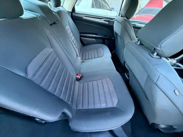 2020 Ford Fusion SE