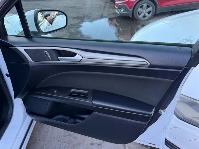 2020 Ford Fusion SE