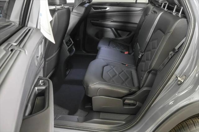 2026 Volkswagen Atlas Cross Sport SE with Technology