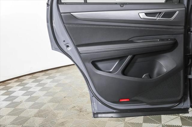 2026 Volkswagen Atlas Cross Sport SE with Technology