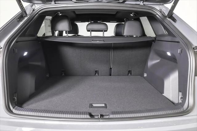 2026 Volkswagen Atlas Cross Sport SE with Technology