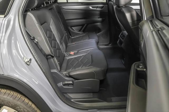 2026 Volkswagen Atlas Cross Sport SE with Technology