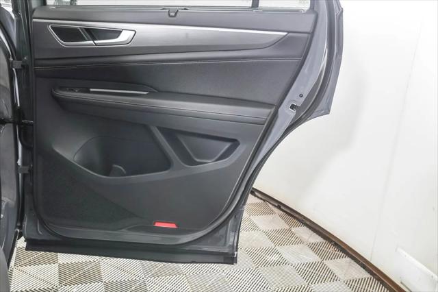 2026 Volkswagen Atlas Cross Sport SE with Technology
