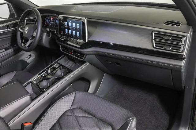 2026 Volkswagen Atlas Cross Sport SE with Technology