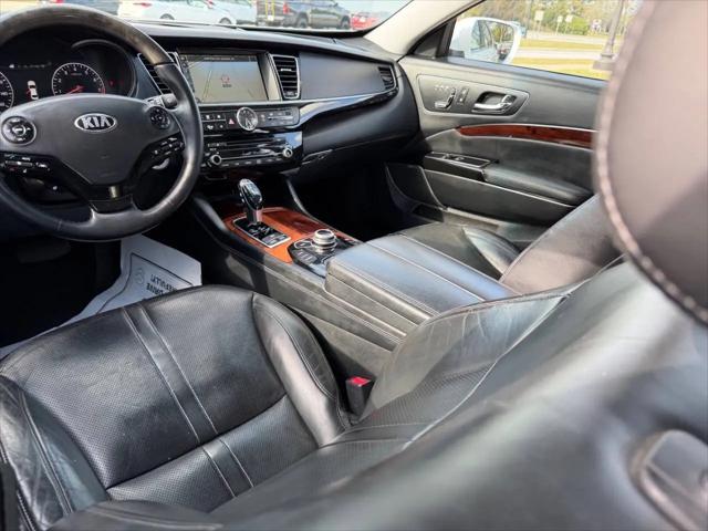 2016 Kia K900 Luxury 5.0L