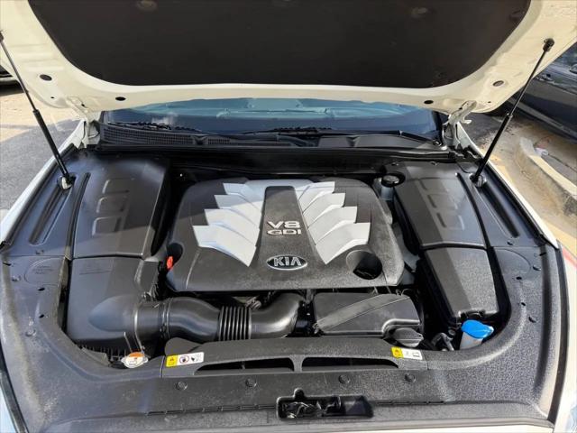 2016 Kia K900 Luxury 5.0L