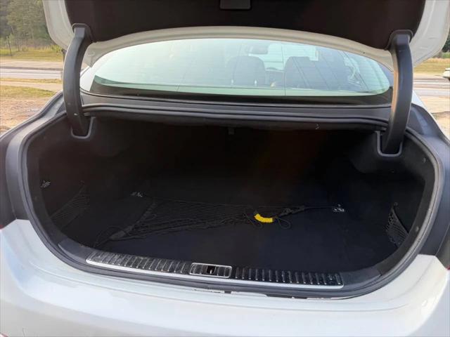 2016 Kia K900 Luxury 5.0L