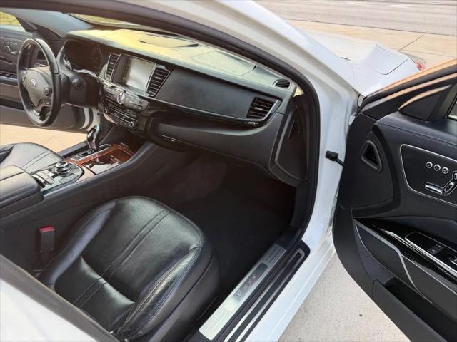 2016 Kia K900 Luxury 5.0L