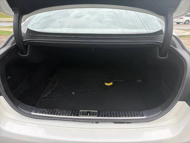 2016 Kia K900 Luxury 5.0L