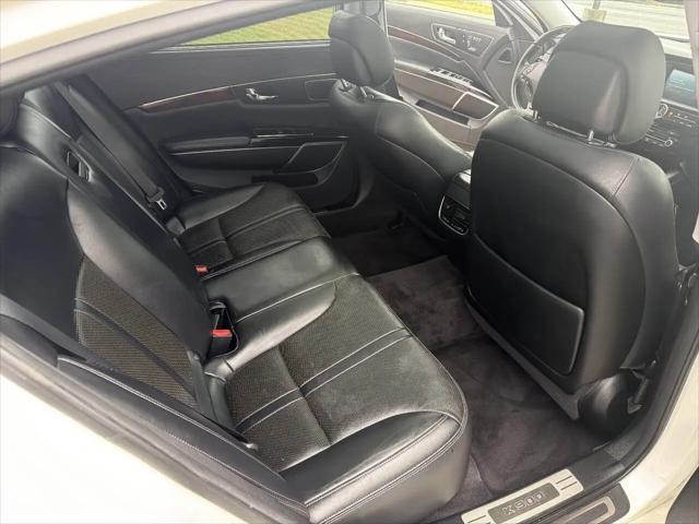 2016 Kia K900 Luxury 5.0L