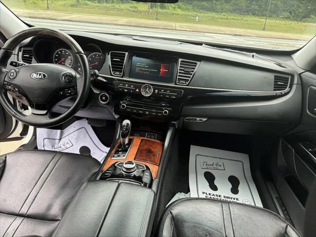 2016 Kia K900 Luxury 5.0L