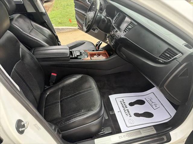 2016 Kia K900 Luxury 5.0L