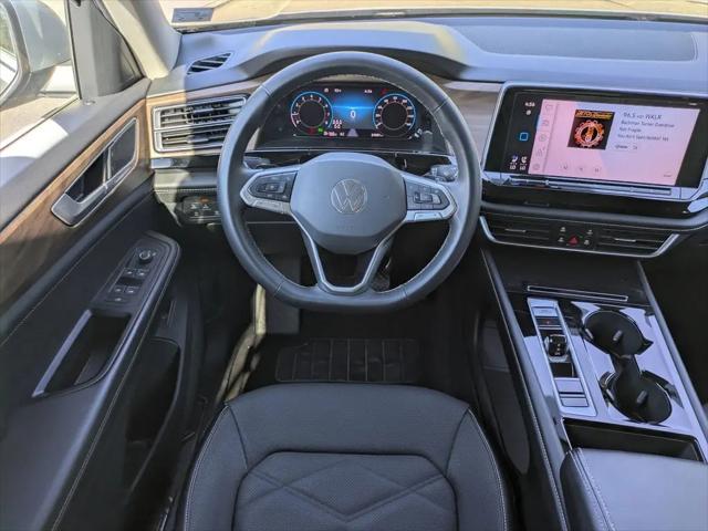 2024 Volkswagen Atlas 2.0T SE w/Technology