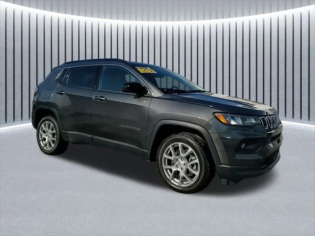 2023 Jeep Compass Latitude Lux FWD