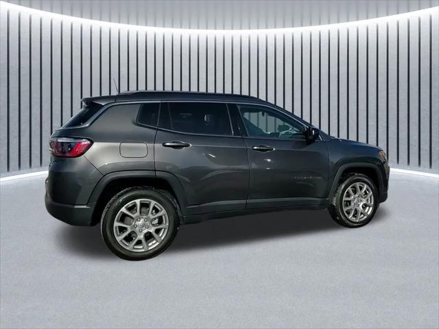 2023 Jeep Compass Latitude Lux FWD