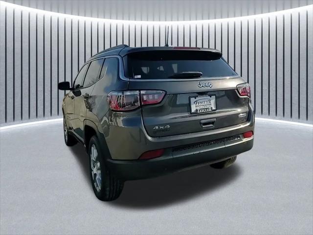 2023 Jeep Compass Latitude Lux FWD