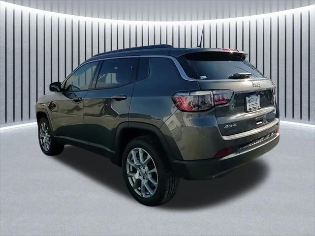 2023 Jeep Compass Latitude Lux FWD
