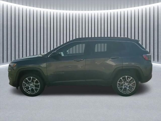 2023 Jeep Compass Latitude Lux FWD