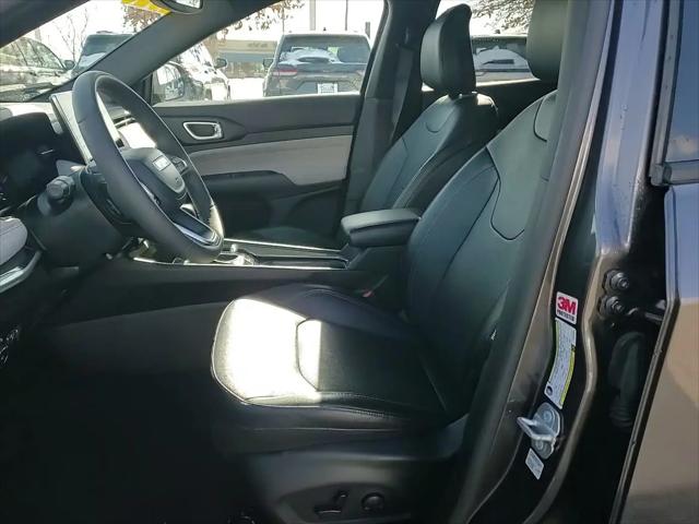 2023 Jeep Compass Latitude Lux FWD