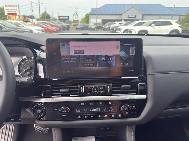 2026 Nissan Pathfinder SV